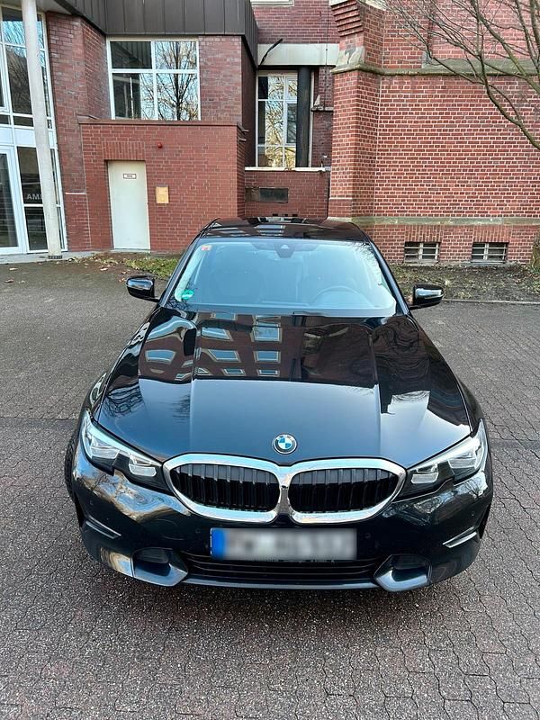 Gebraucht BMW 320 190 PS (139 kW) 2020 Schwarz Limousine