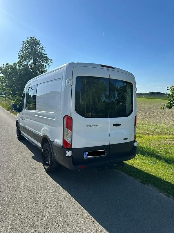 Second-hand Ford Transit 170 CP (125 kW) 2019 Alb Monovolum