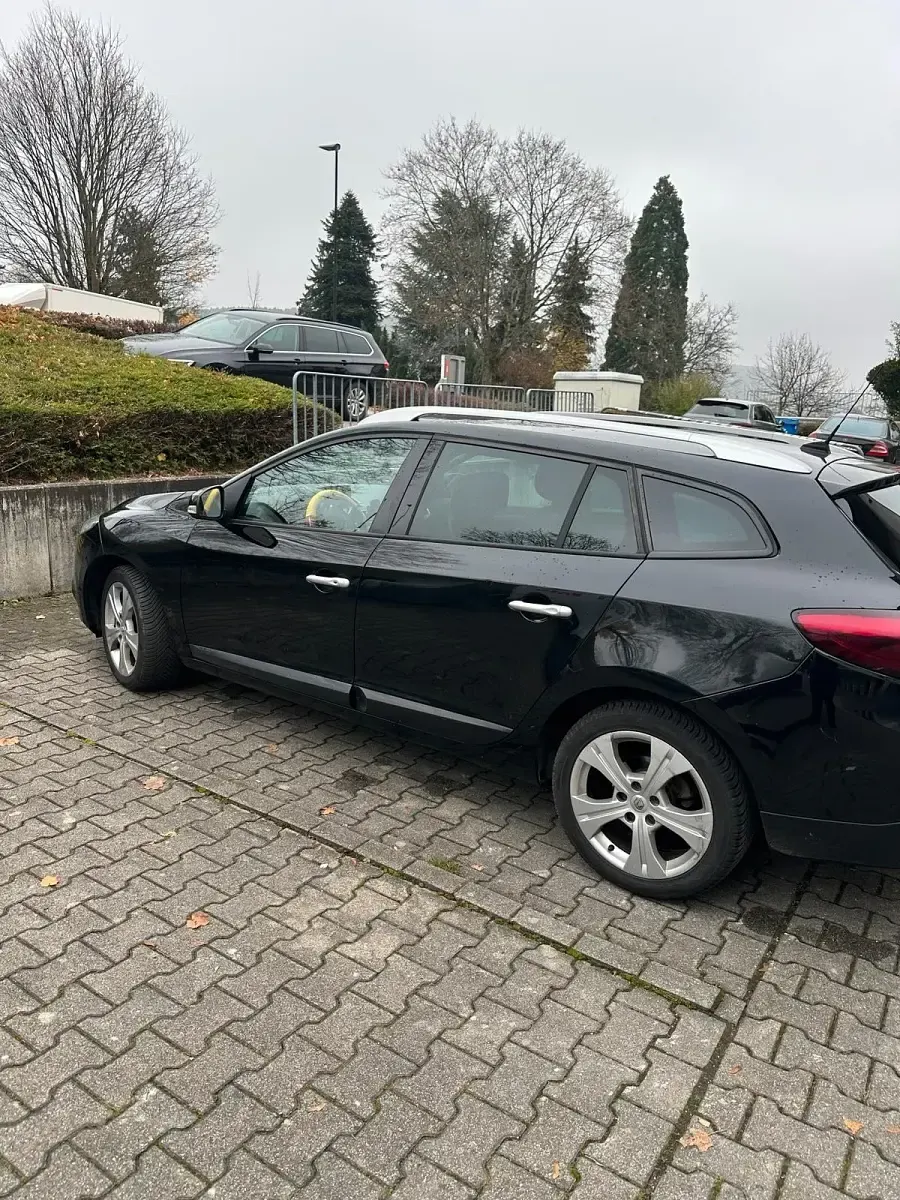 Gebraucht Renault Mégane GrandTour 110 PS (80 kW) 2024 Schwarz Kombi