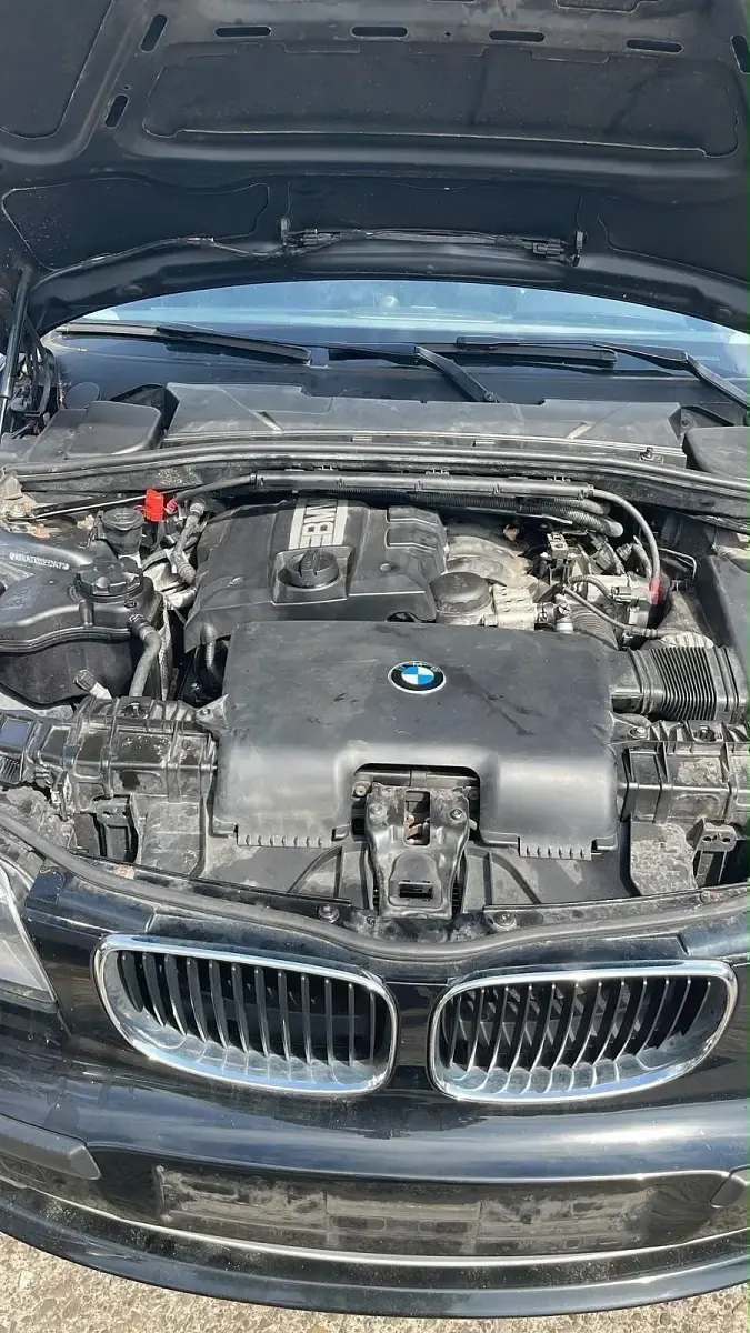 Gebraucht BMW 116 122 PS (89 kW) 2011 Schwarz Kleinwagen