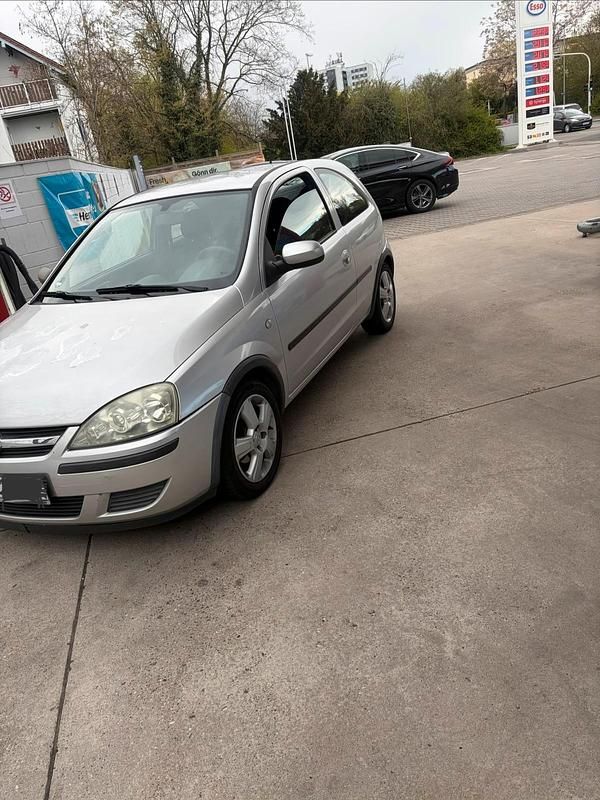 Occasion Opel Corsa 55 ch (40 kW) 2004 Argent Citadine