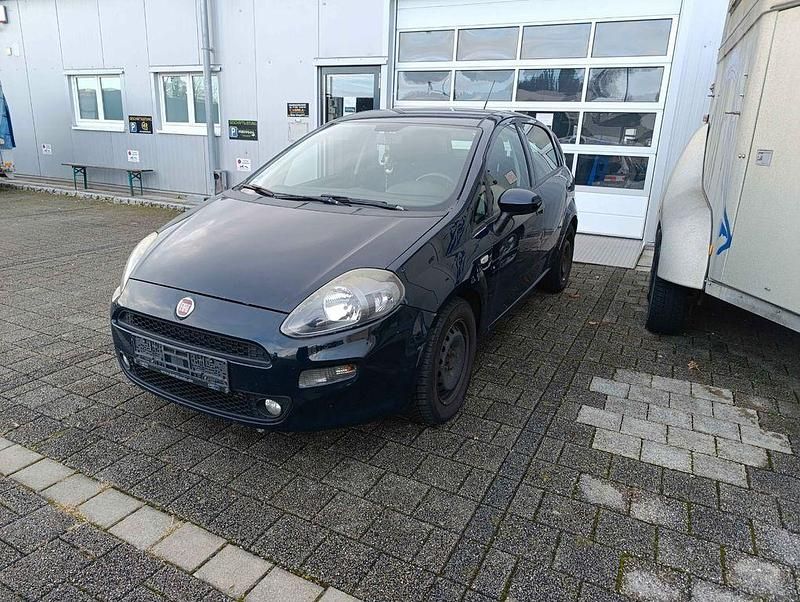 Gebraucht Fiat Punto 84 PS (61 kW) 2015 Blau Kleinwagen