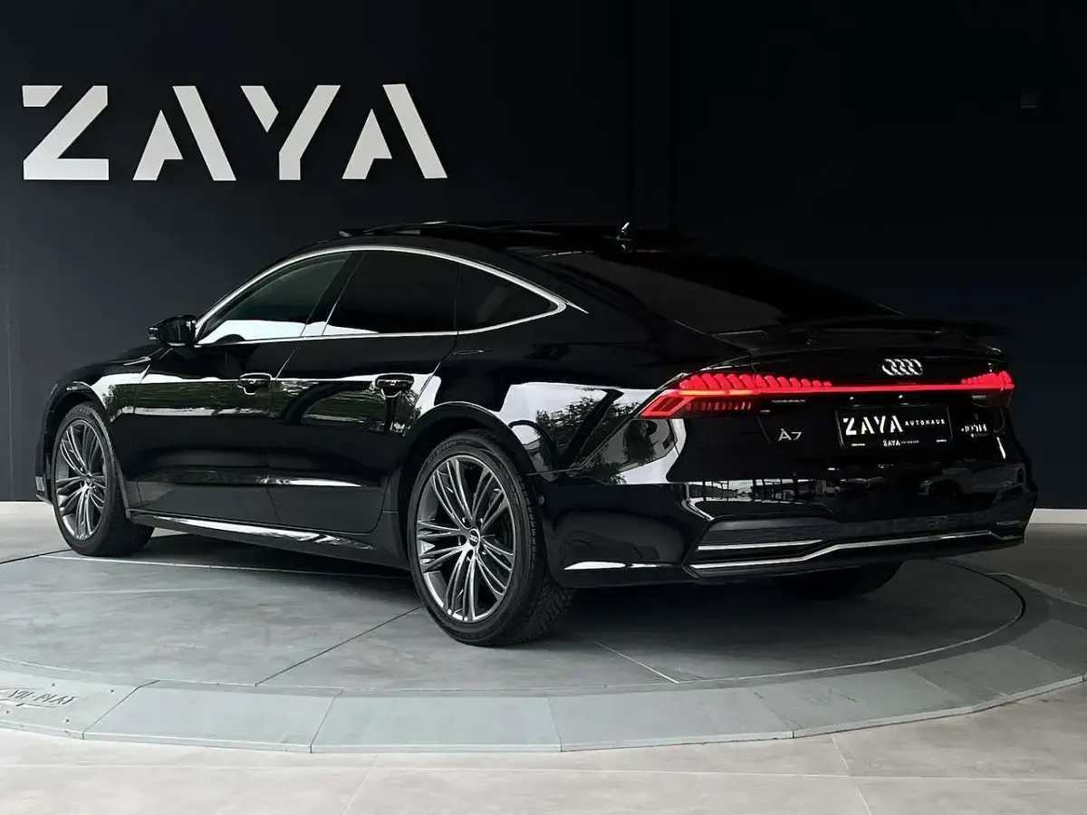 Gebraucht Audi A7 Sportback S-Line 204 PS (150 kW) 2023 Mythosschwarz Kleinwagen