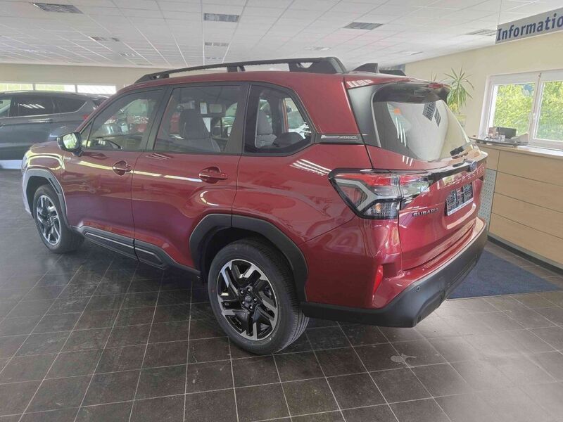 Neu Subaru Forester Trend 136 PS (100 kW) 2025 Crimson red pearl SUV