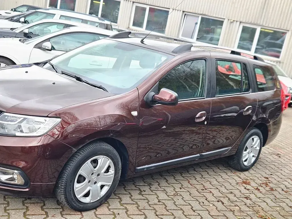 Gebraucht Dacia Logan MCV Lauréate 90 PS (66 kW) 2016 Turmalinbraun Kombi