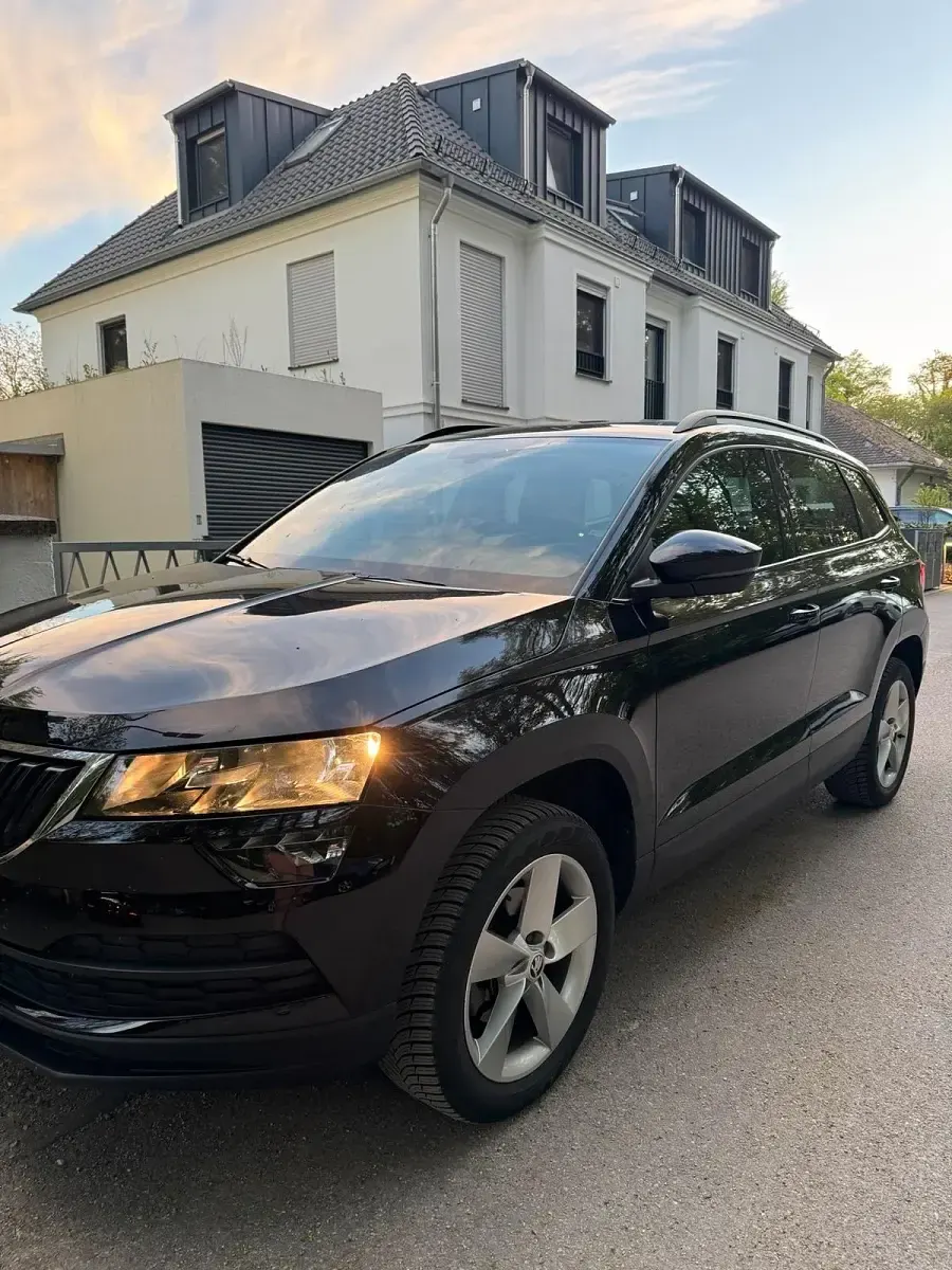 Gebraucht Skoda Karoq 116 PS (85 kW) 2020 Schwarz SUV