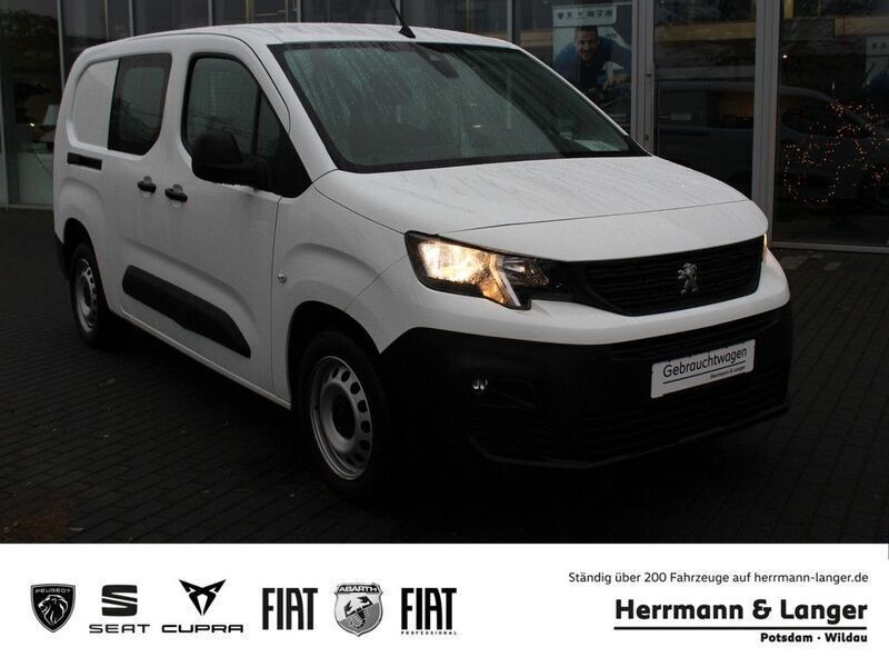 Schnee weiß Gebraucht 2021 Peugeot Partner Van / Kleinbus | 19.950 € (Etwas zu teuer) - Bild 1/4
