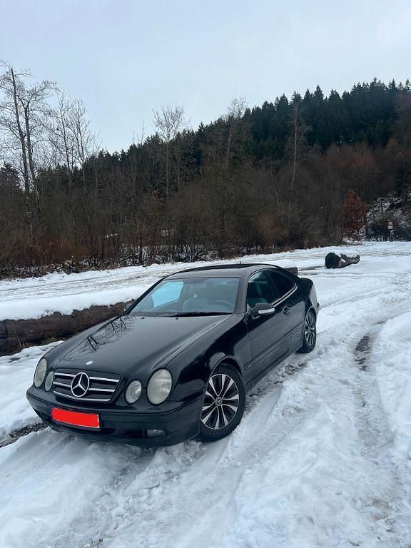 Gebraucht Mercedes CLK230 Avantgarde 197 PS (144 kW) 2001 Schwarz Coupé