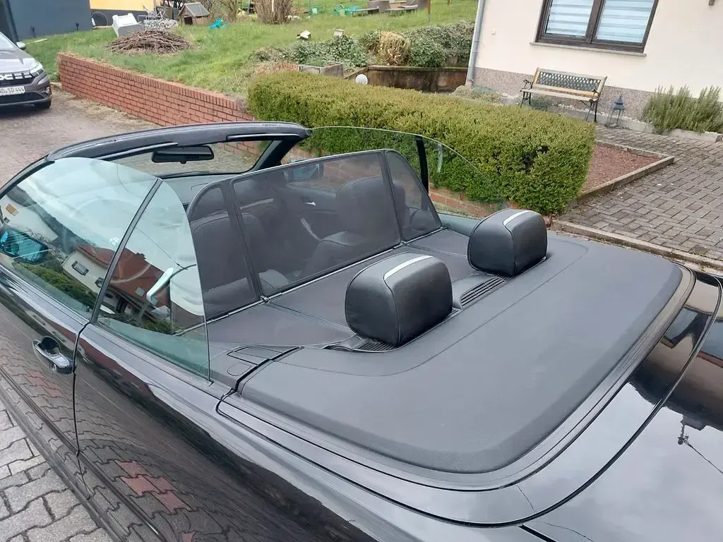 Gebraucht BMW 318 Cabriolet Exclusive 150 PS (110 kW) 2006 Schwarz Cabrio