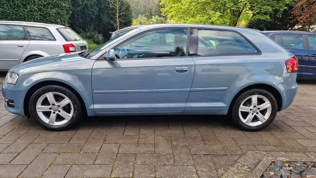 Brugt Audi A3 Attraction 90 HK (66 kW) 2010 Blå Hatchback