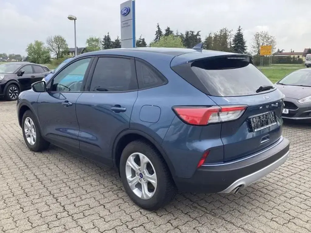 Gebraucht Ford Kuga Cool & Connect 120 PS (88 kW) 2021 Chromablau metallic (metallic) SUV