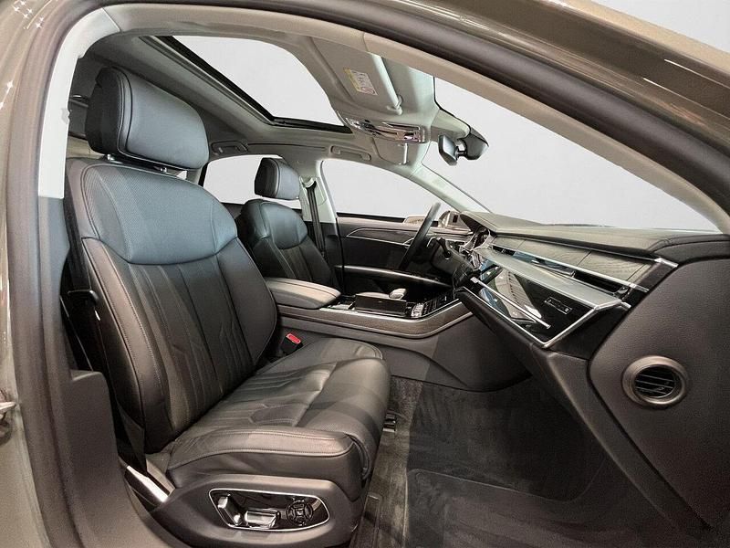 Gebraucht Audi A8 Ambiente 286 PS (210 kW) 2024 Chronosgrau metallic (metallic) Limousine