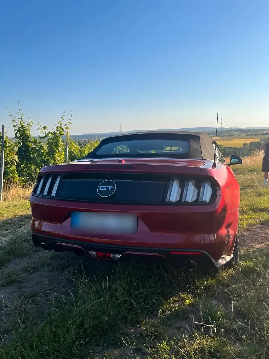 Gebraucht Ford Mustang GT 421 PS (309 kW) 2017 Rot Cabrio