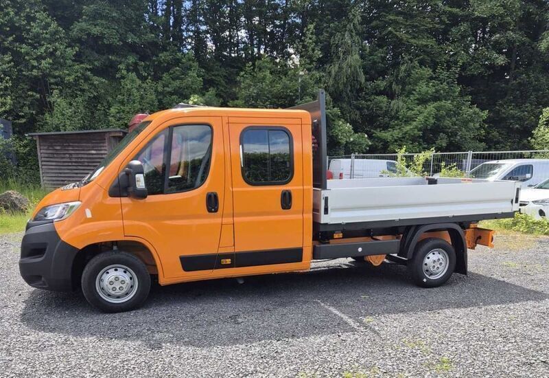 Gebraucht Opel Movano 140 PS (102 kW) 2024 Andere farbe Van