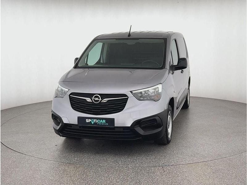 Grau (metallic) Gebraucht 2023 Opel Combo Edition Van / Kleinbus | 15.470 € (Guter Preis) - Bild 1/4