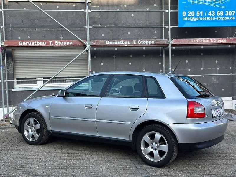 Gebraucht Audi A3 Attraction 102 PS (75 kW) 2003 Lichtsilber metallic Kleinwagen