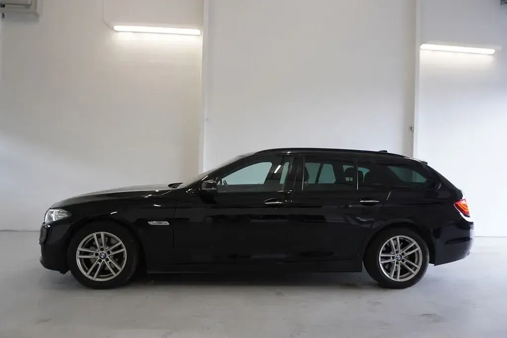 Używany BMW 520 Performance 190 KM (139 kW) 2016 Czarny Sedan/Limuzyna