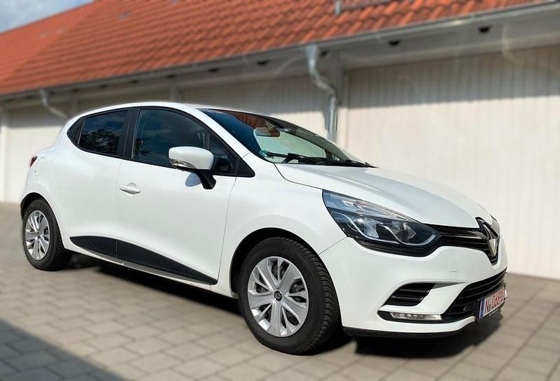 Gletscherweiss Gebraucht 2017 Renault Clio IV Abholung | 7.500 € (Guter Preis) - Bild 1/4