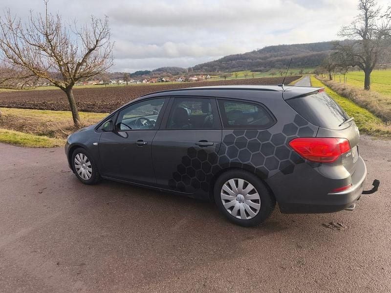 Gebraucht Opel Astra Style 140 PS (102 kW) 2015 Grau Kombi