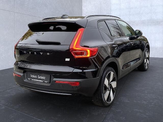 Gebraucht Volvo XC40 Plus 185 kW (252 PS) 2023 Onyx black (metallic) SUV
