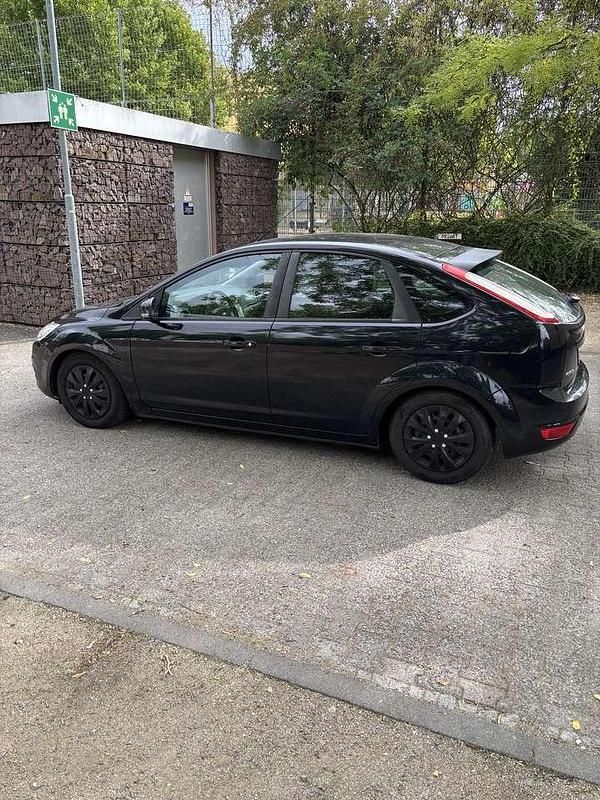 Gebraucht 2009 Ford Focus Limousine | 2.000 € (Guter Preis) - Bild 1/4