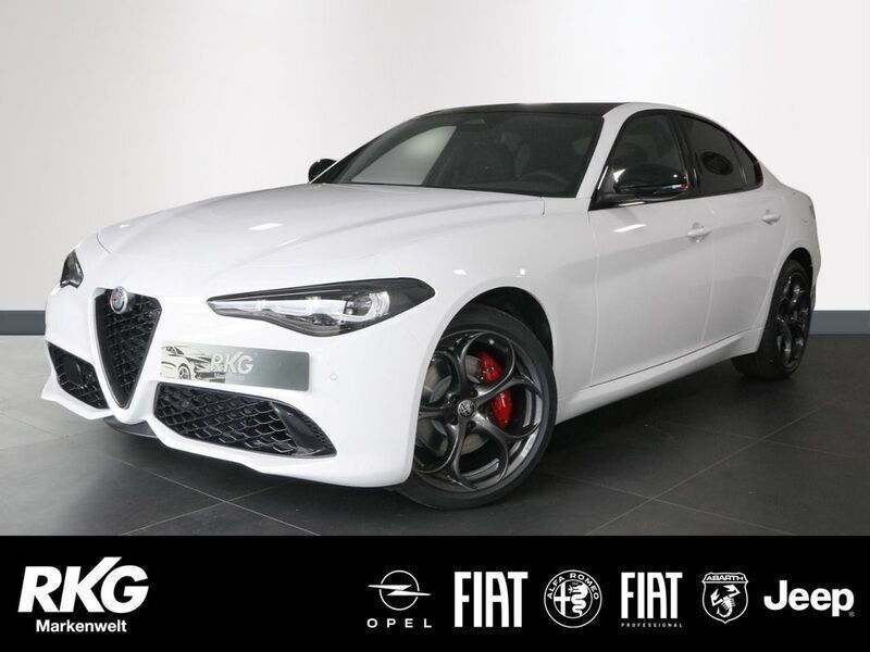 Weiss Gebraucht 2024 Alfa Romeo Giulia Limousine | 48.990 € - Bild 1/4