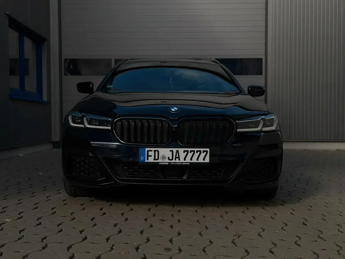 Gebraucht BMW 530e Shadowline 292 PS (214 kW) 2021 Blau Kombi