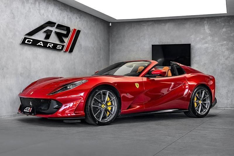 Rot Gebraucht 2023 Ferrari 812 Cabrio | 444.000 € - Bild 1/4