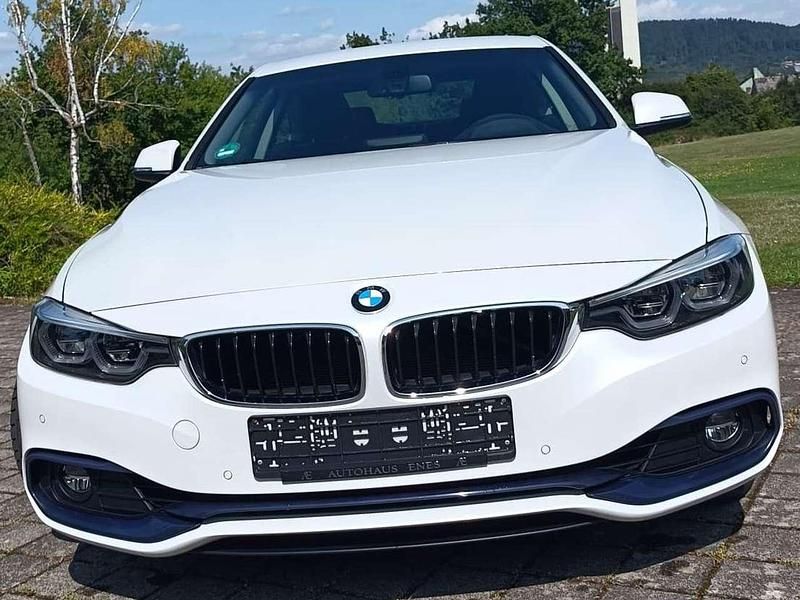 Weiß Gebraucht 2017 BMW 420 Sport Line Coupé | 25.500 € (Teuer) - Bild 1/4