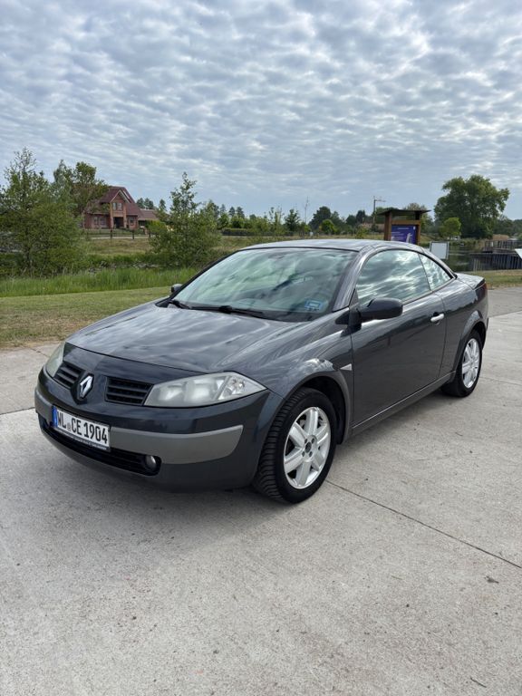 Grau Gebraucht 2006 Renault Mégane Cabriolet Exception Cabrio | 2.599 € (Fairer Preis) - Bild 1/4