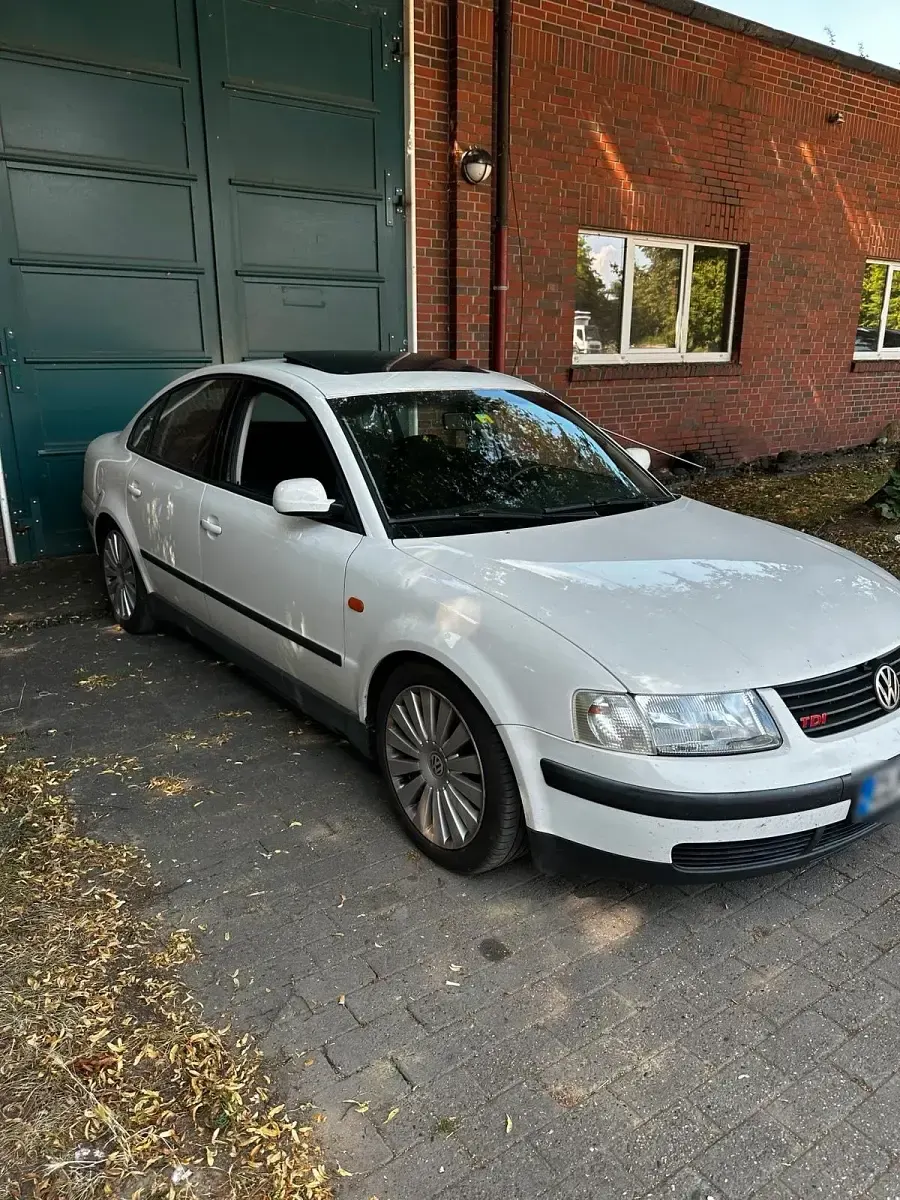 Gebraucht VW Passat 110 PS (80 kW) 1997 Weiß Limousine