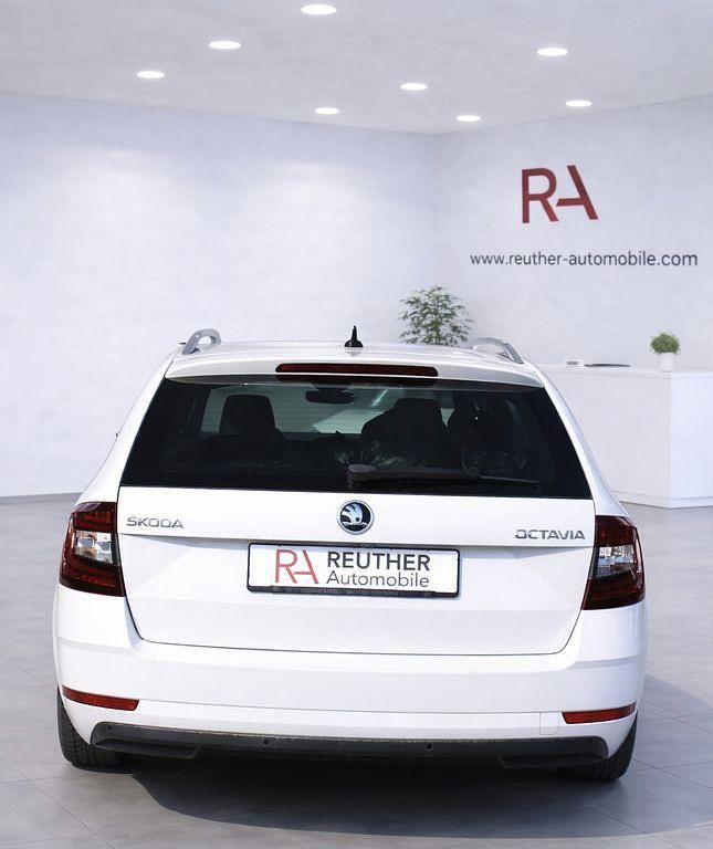 Gebraucht Skoda Octavia Style 150 PS (110 kW) 2019 Weiß Kombi