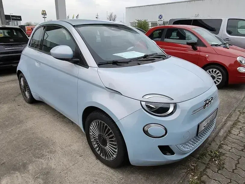Gebraucht Fiat 500e 86 kW (118 PS) 2023 Blau Kleinwagen
