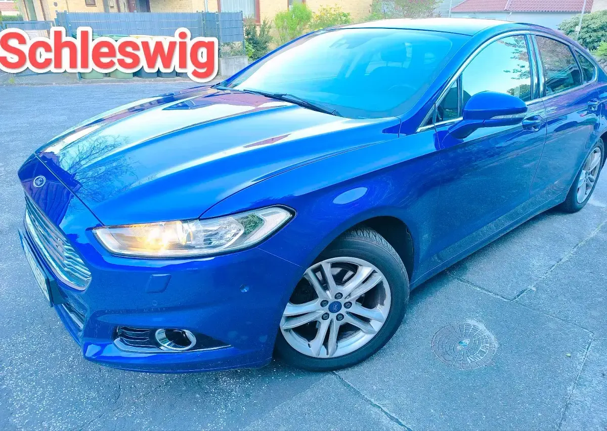 Gebraucht Ford Mondeo Titanium 180 PS (132 kW) 2017 Blau Limousine