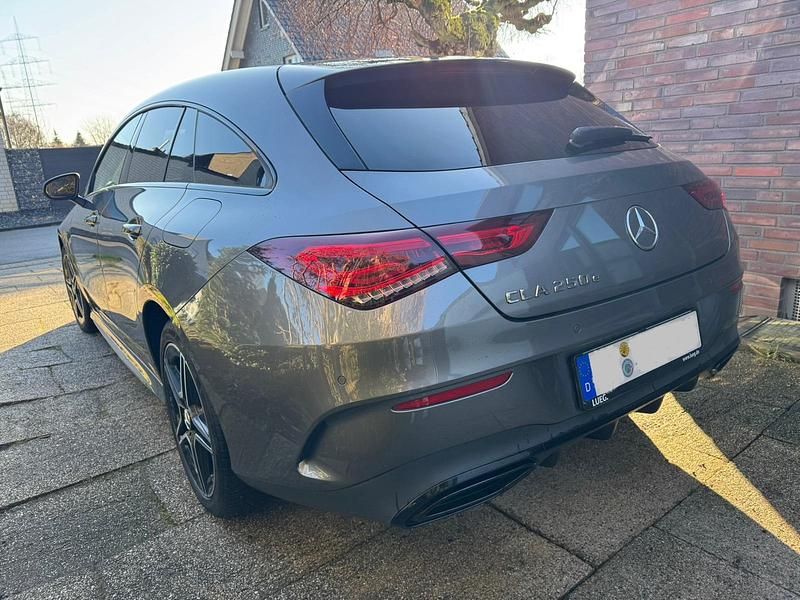 Gebraucht Mercedes CLA250e AMG 218 PS (160 kW) 2020 Grau Limousine
