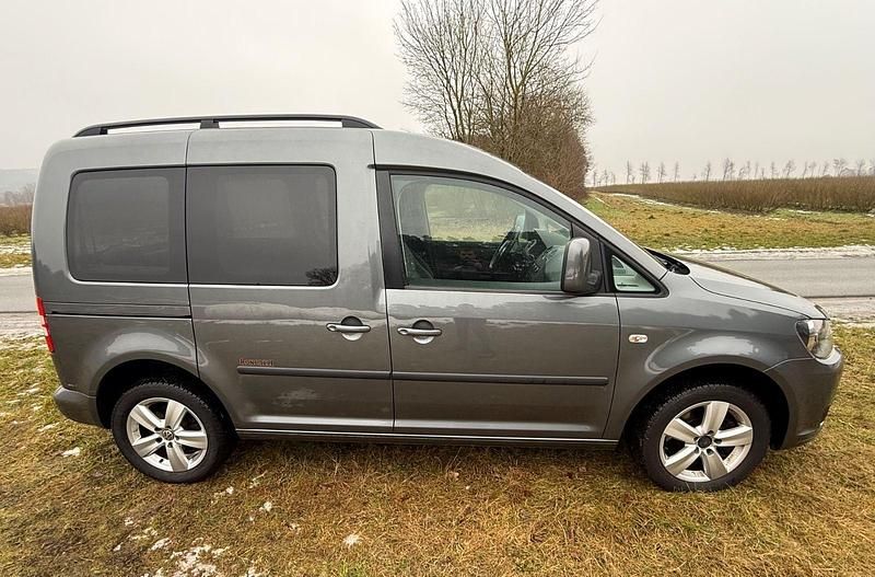 Gebraucht VW Caddy Edition 140 PS (102 kW) 2012 Schwarz Van / Kleinbus