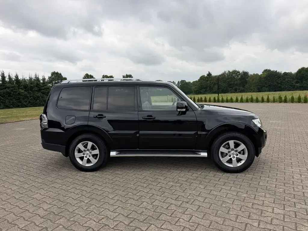 Gebraucht Mitsubishi Pajero Instyle 170 PS (125 kW) 2007 Schwarz SUV