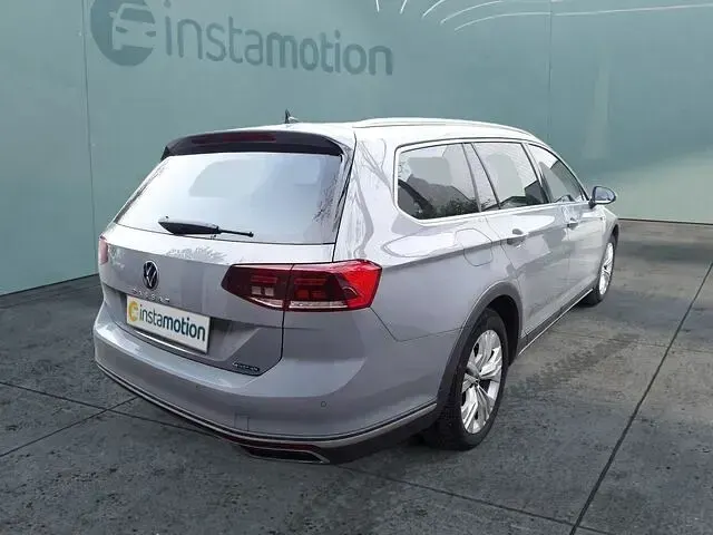 Gebraucht VW Passat Alltrack 200 PS (147 kW) 2022 Grau Kombi
