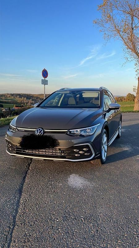 Grau Gebraucht 2022 VW Golf Alltrack Kombi | 26.499 € (Guter Preis) - Bild 1/4