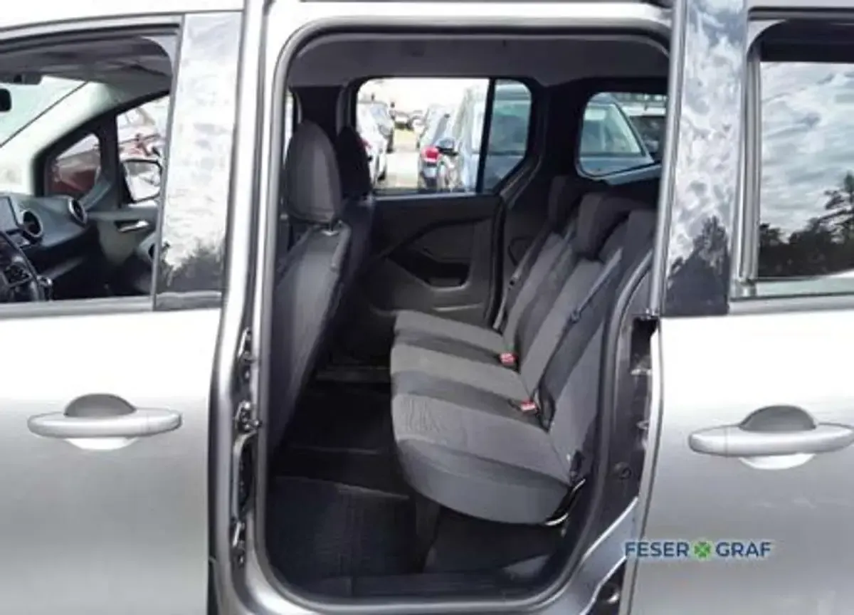 Gebraucht Mercedes Citan 110 129 PS (94 kW) 2024 Chromitgrau metallic Van / Kleinbus