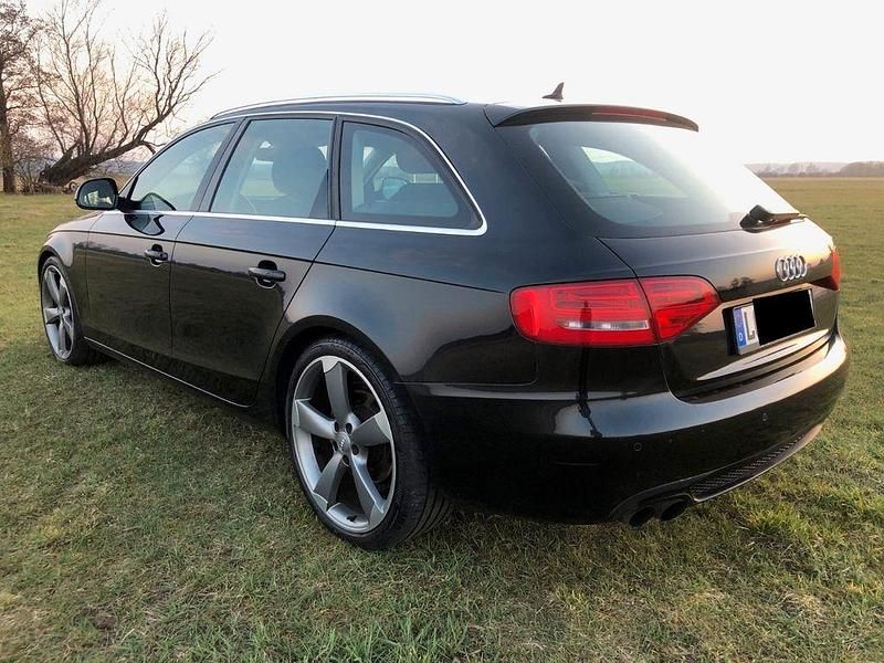Gebraucht Audi A4 Attraction 160 PS (117 kW) 2008 Schwarz Kombi