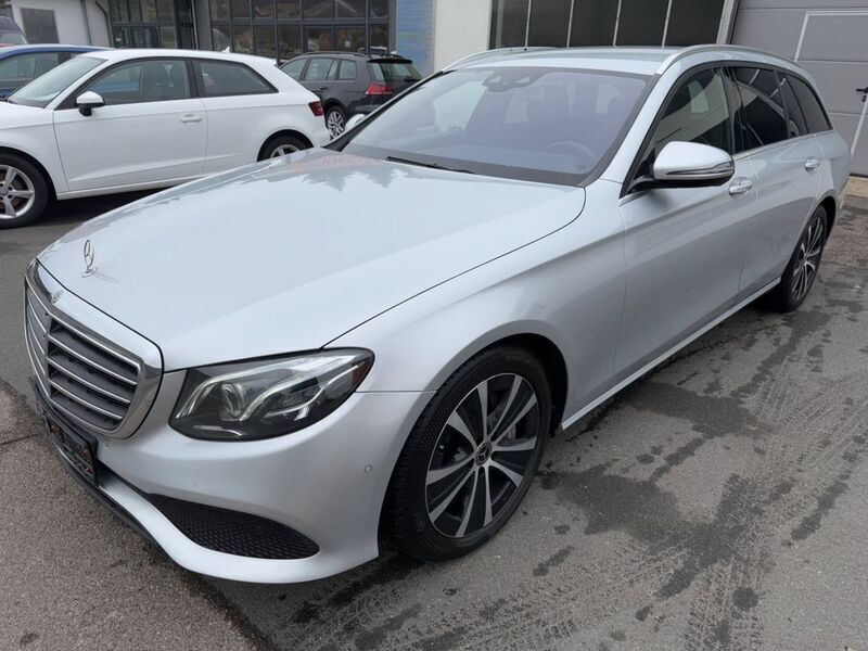 Silber Gebraucht 2020 Mercedes E350 Limousine | 13.444 € (Superpreis) - Bild 1/4
