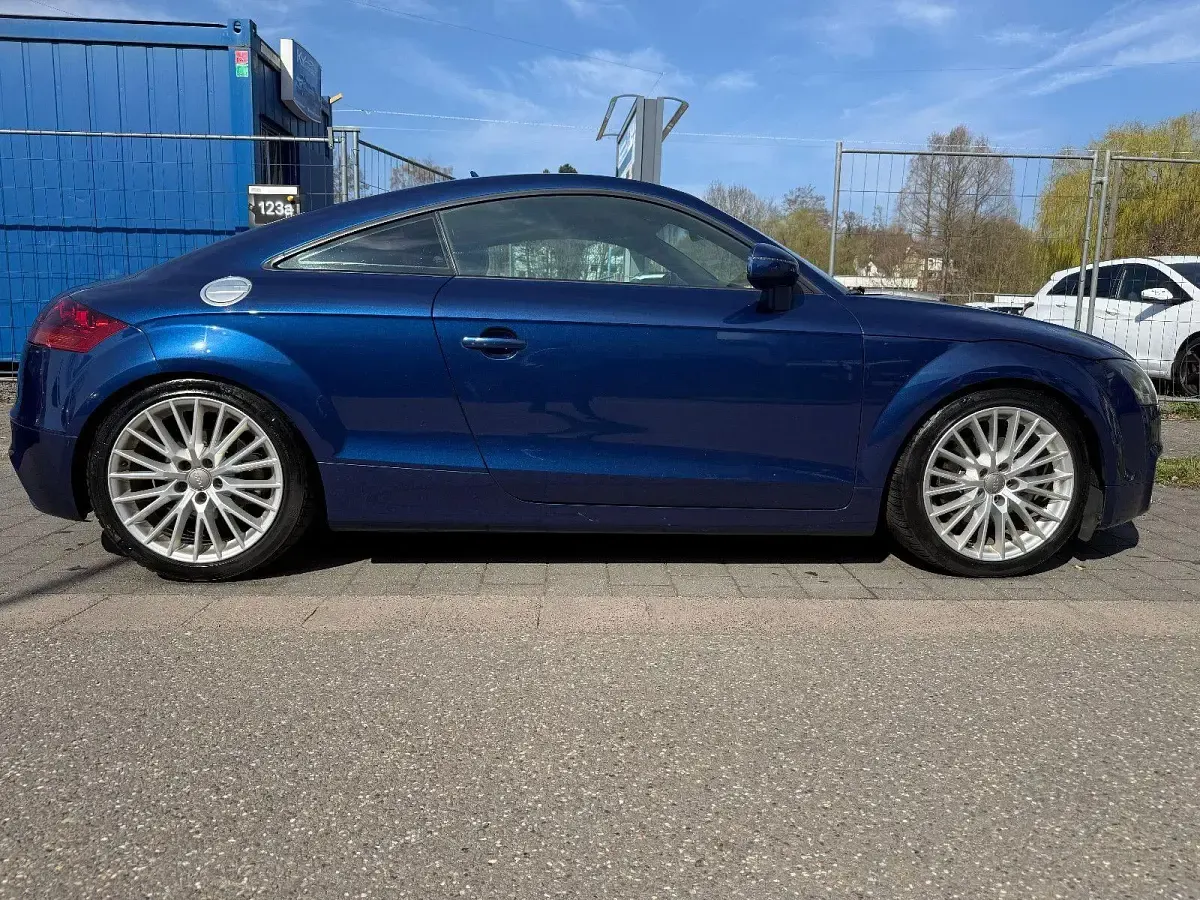 Gebraucht Audi TT Ambiente 170 PS (125 kW) 2010 Blau Coupé