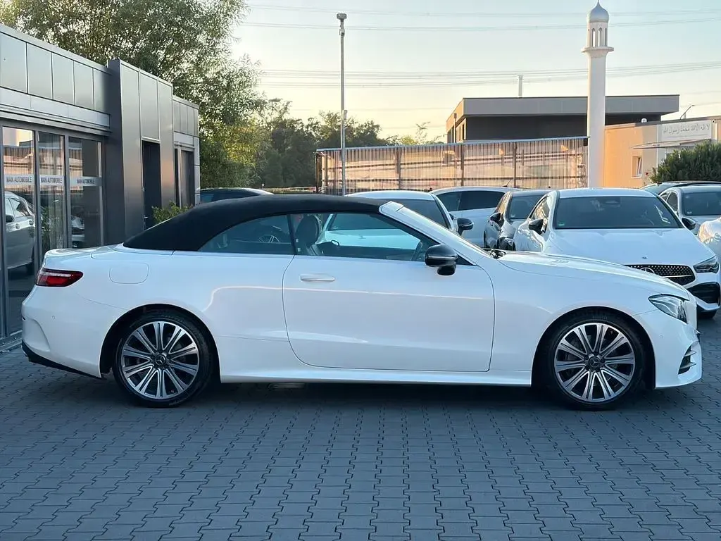 Gebraucht Mercedes E200 AMG 184 PS (135 kW) 2018 Weiß Cabrio