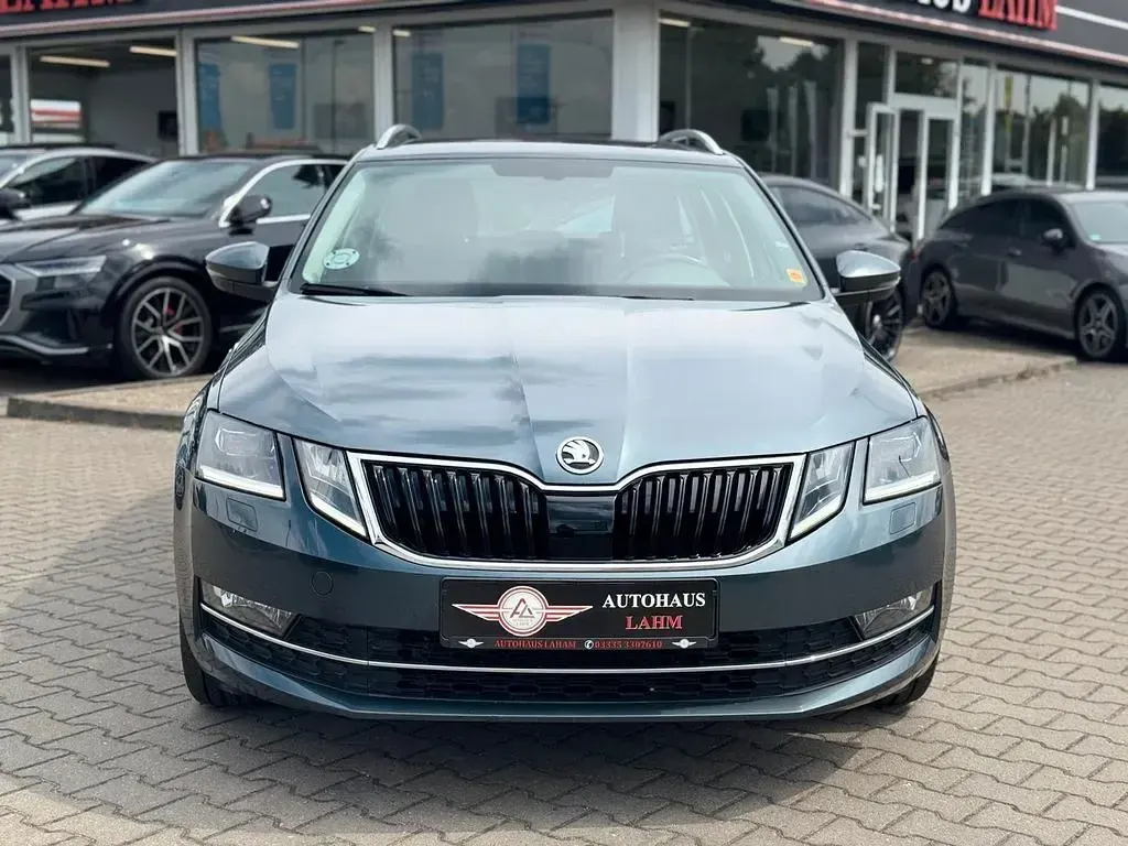 Gebraucht Skoda Octavia Ambiente 150 PS (110 kW) 2020 Grau Kombi