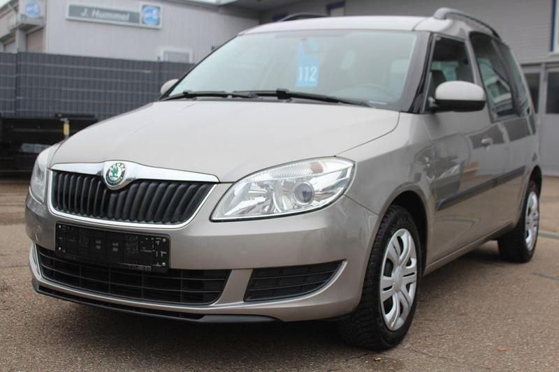 Beige Gebraucht 2012 Skoda Roomster Van / Kleinbus | 3.689 € (Guter Preis) - Bild 1/4