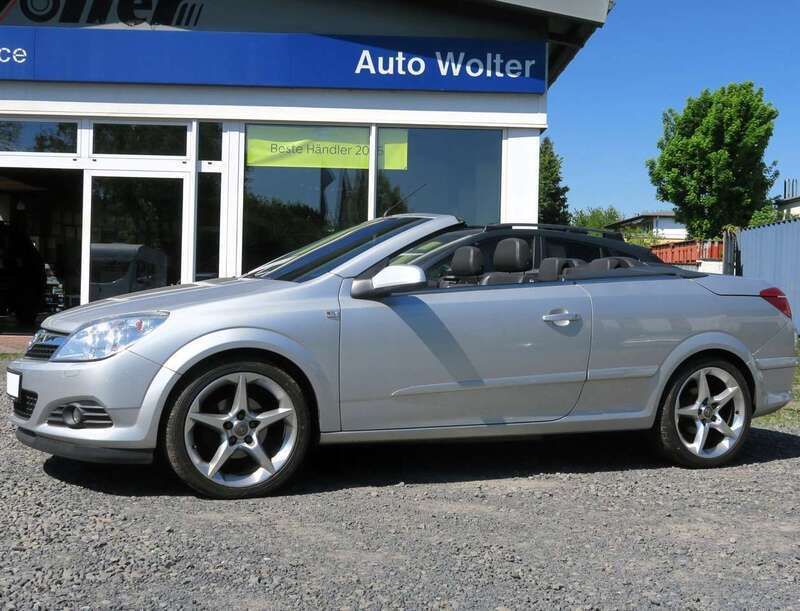 Eissilber met. Gebraucht 2008 Opel Astra Cabriolet Edition Cabrio | 5.190 € (Fairer Preis) - Bild 1/4