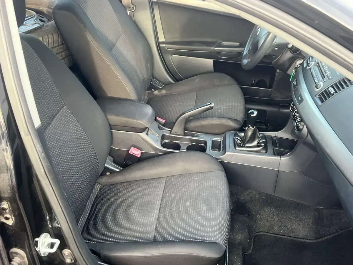 Gebraucht Mitsubishi Lancer 109 PS (80 kW) 2010 Schwarz Limousine