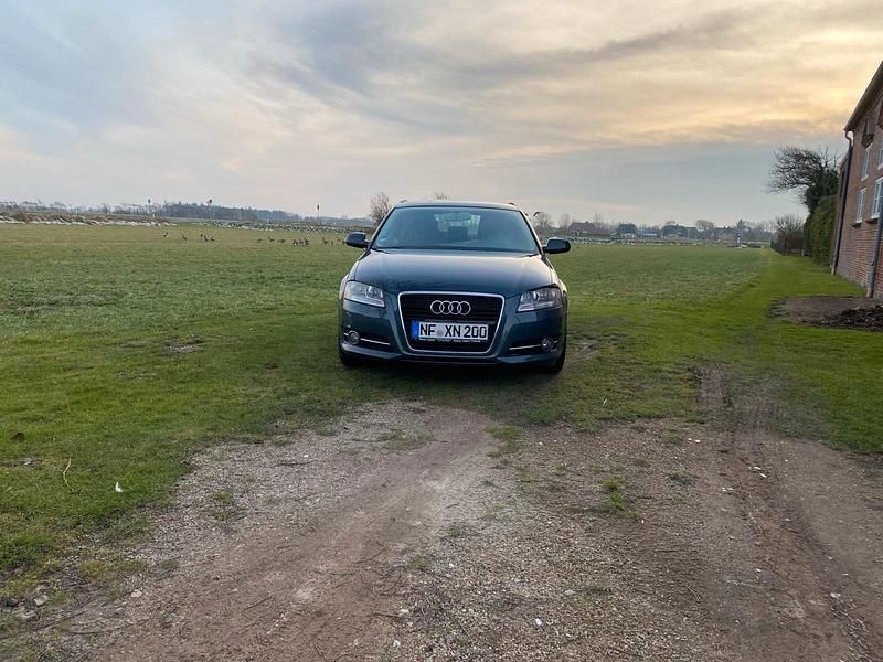 Gebraucht Audi A3 140 PS (102 kW) 2011 Grau Limousine