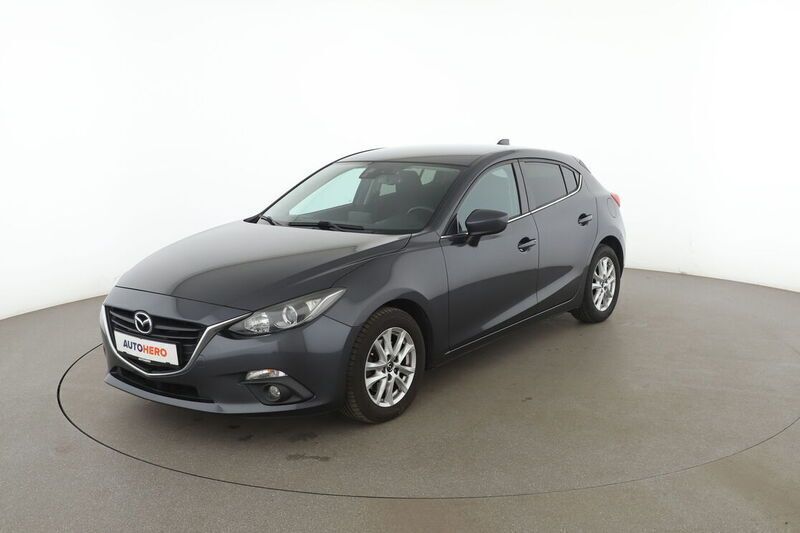 Grau Gebraucht 2016 Mazda 3 Center-Line Limousine | 11.920 € (Fairer Preis) - Bild 1/4